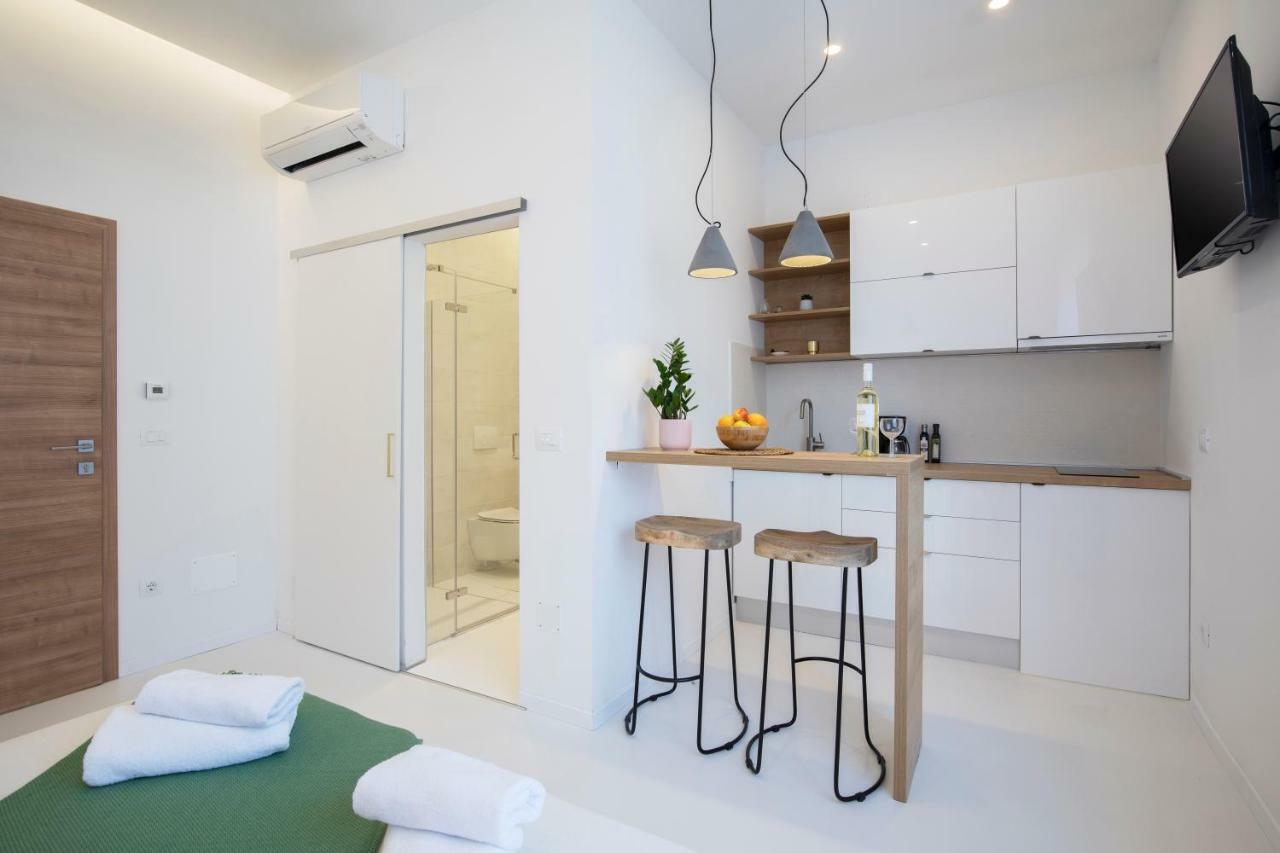 Twins Idola Apartments Πούλα Εξωτερικό φωτογραφία